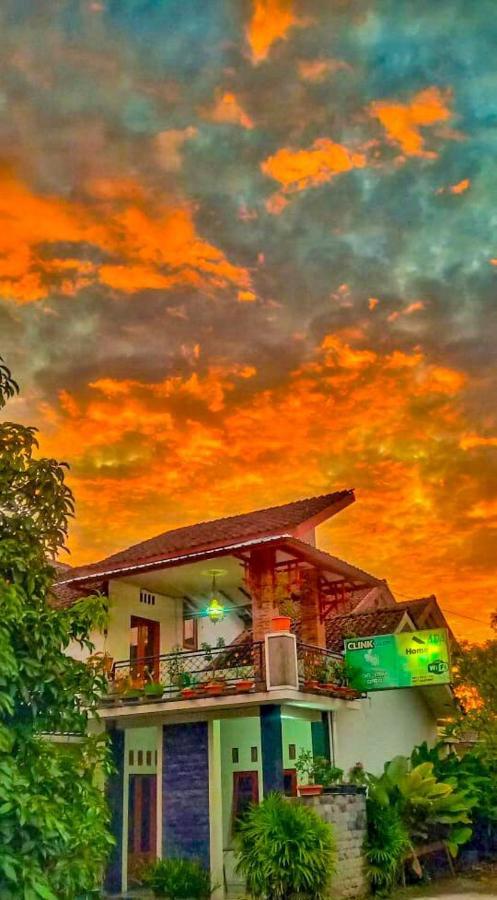 Ada Homestay Magelang Exterior photo