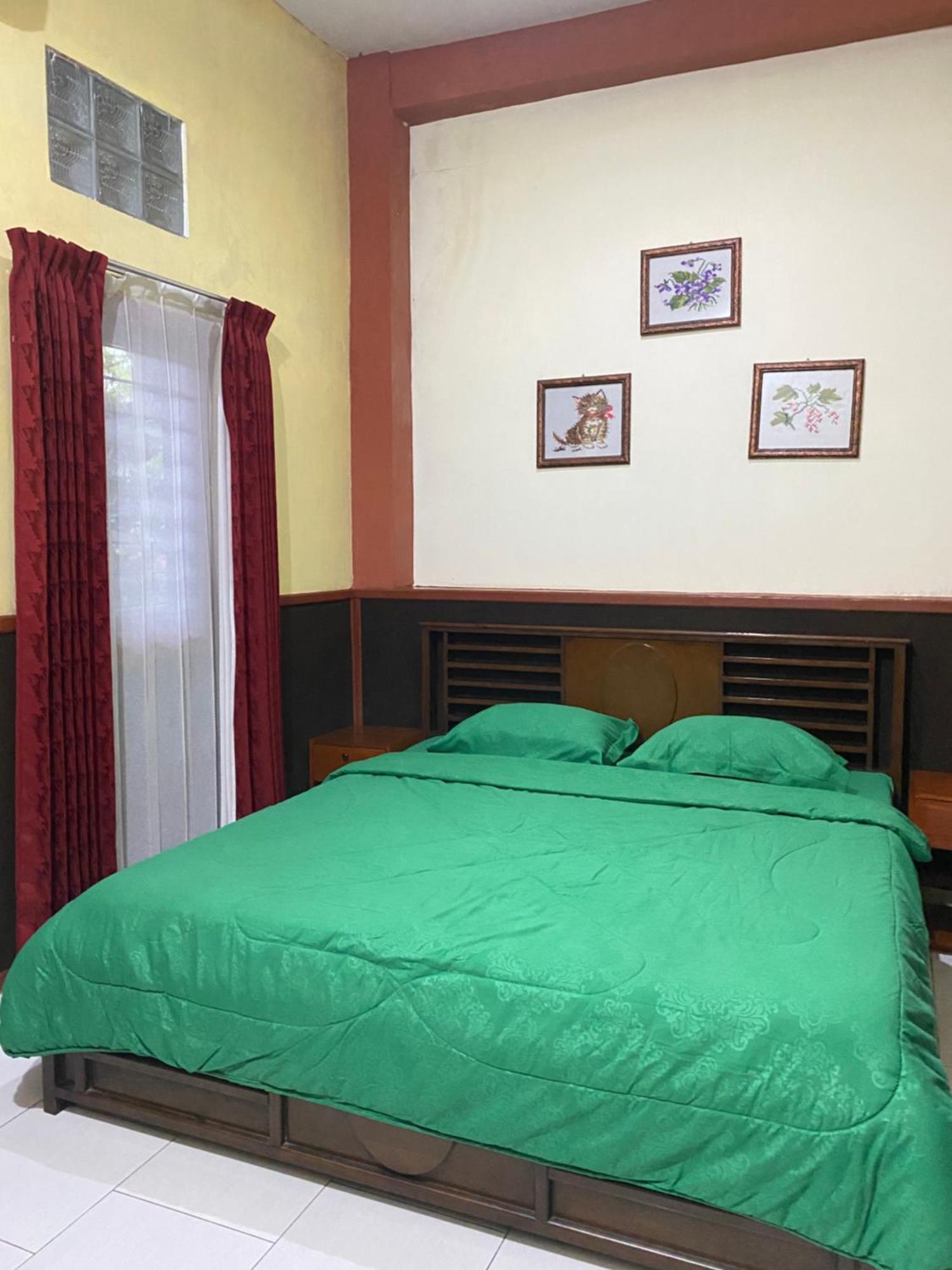 Ada Homestay Magelang Exterior photo